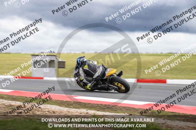 cadwell no limits trackday;cadwell park;cadwell park photographs;cadwell trackday photographs;enduro digital images;event digital images;eventdigitalimages;navarra;no limits trackdays;peter wileman photography;racing digital images;trackday digital images;trackday photos